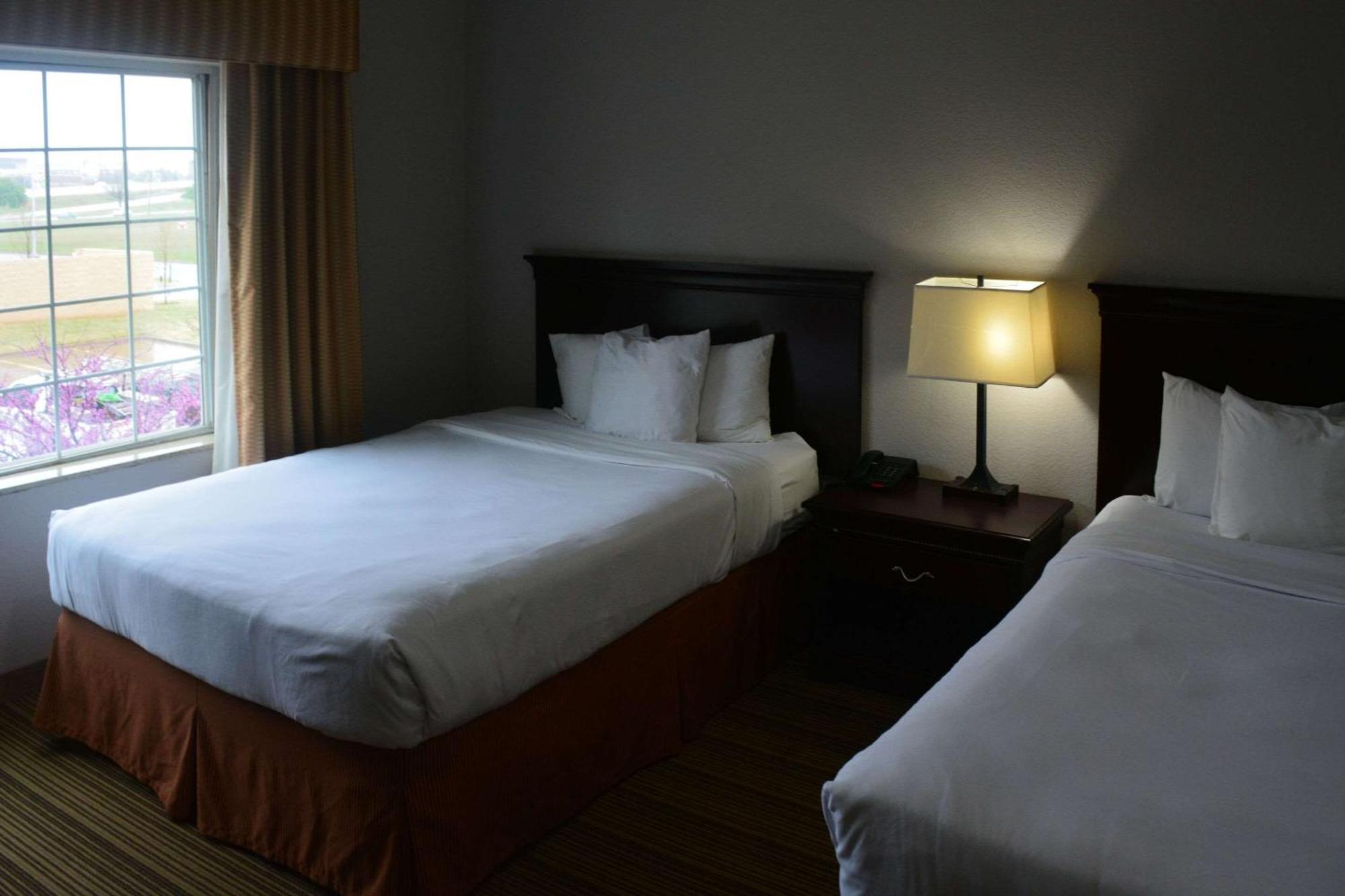 Country & By Radisson, - Quail Springs, Ok 3* Oklahoma City