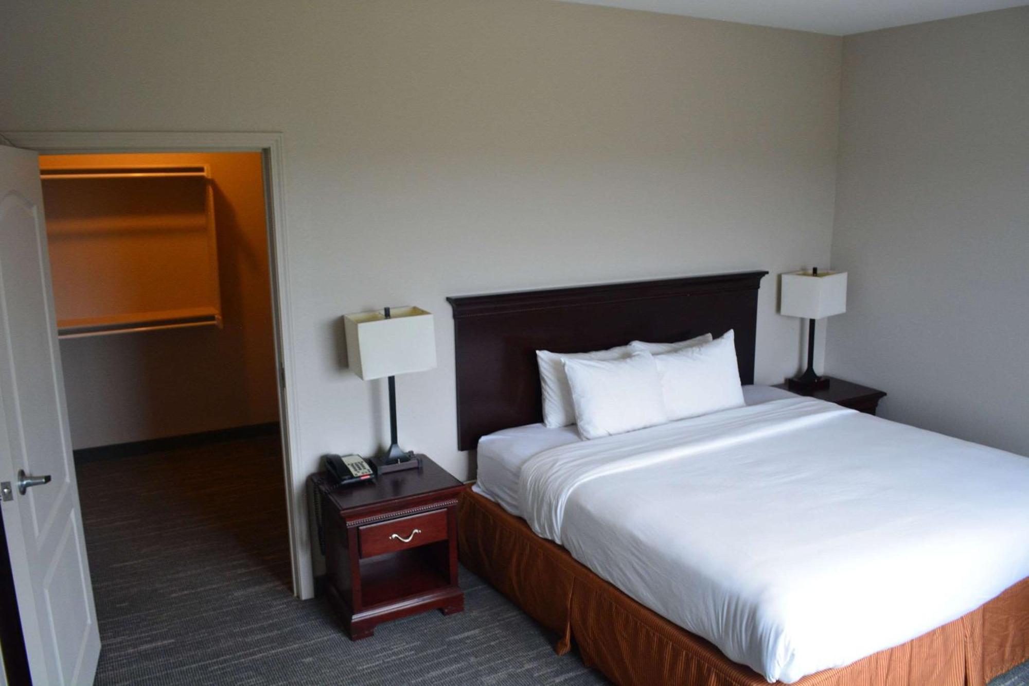 Country & By Radisson, - Quail Springs, Ok 3*